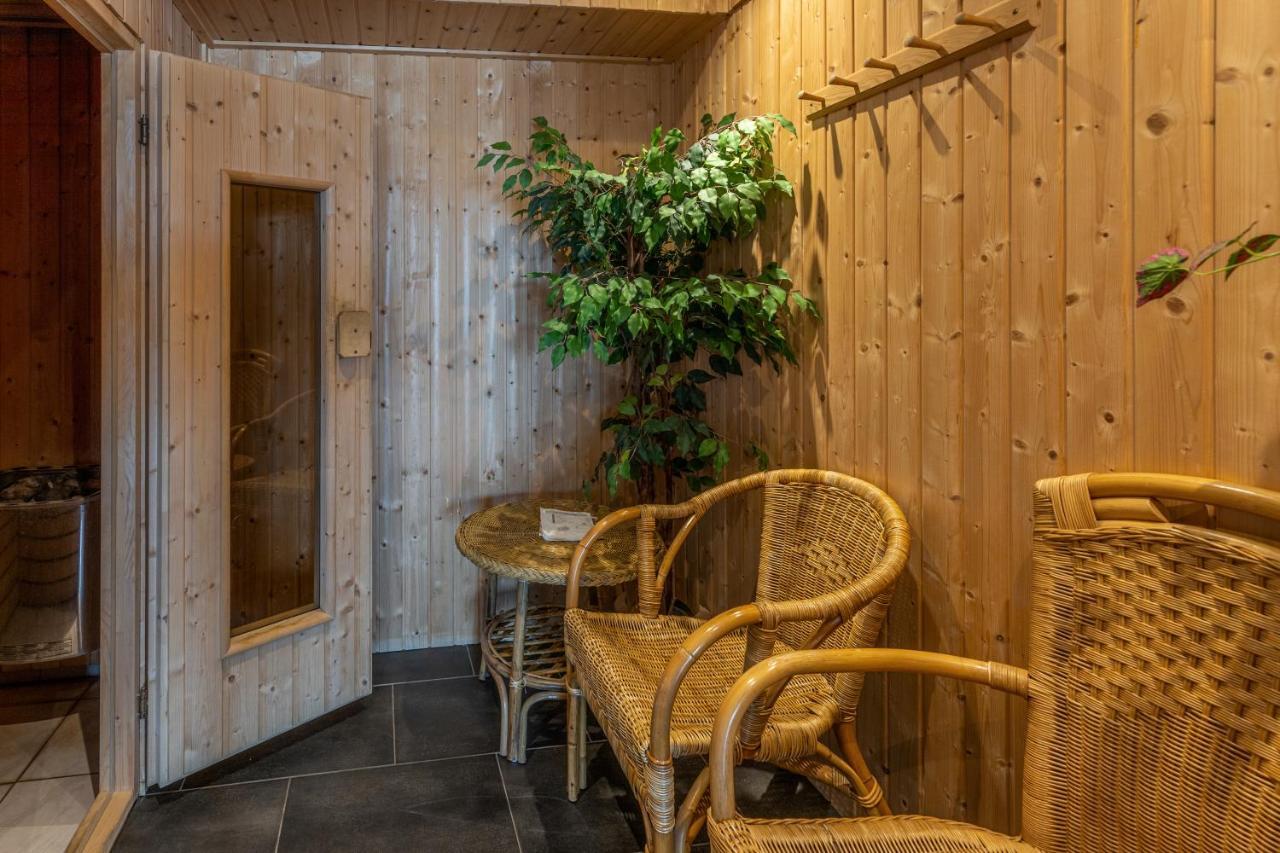 Escape, Appartement Met Groot Terras Buren  Exterior photo