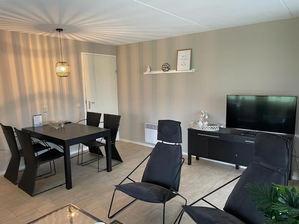 Escape, Appartement Met Groot Terras Buren  Exterior photo